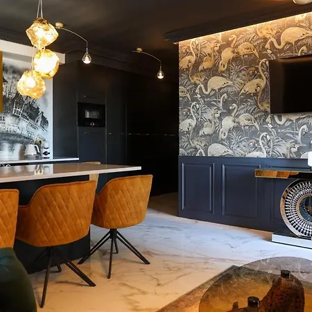 Golden Flamingo Apartment Gdansk